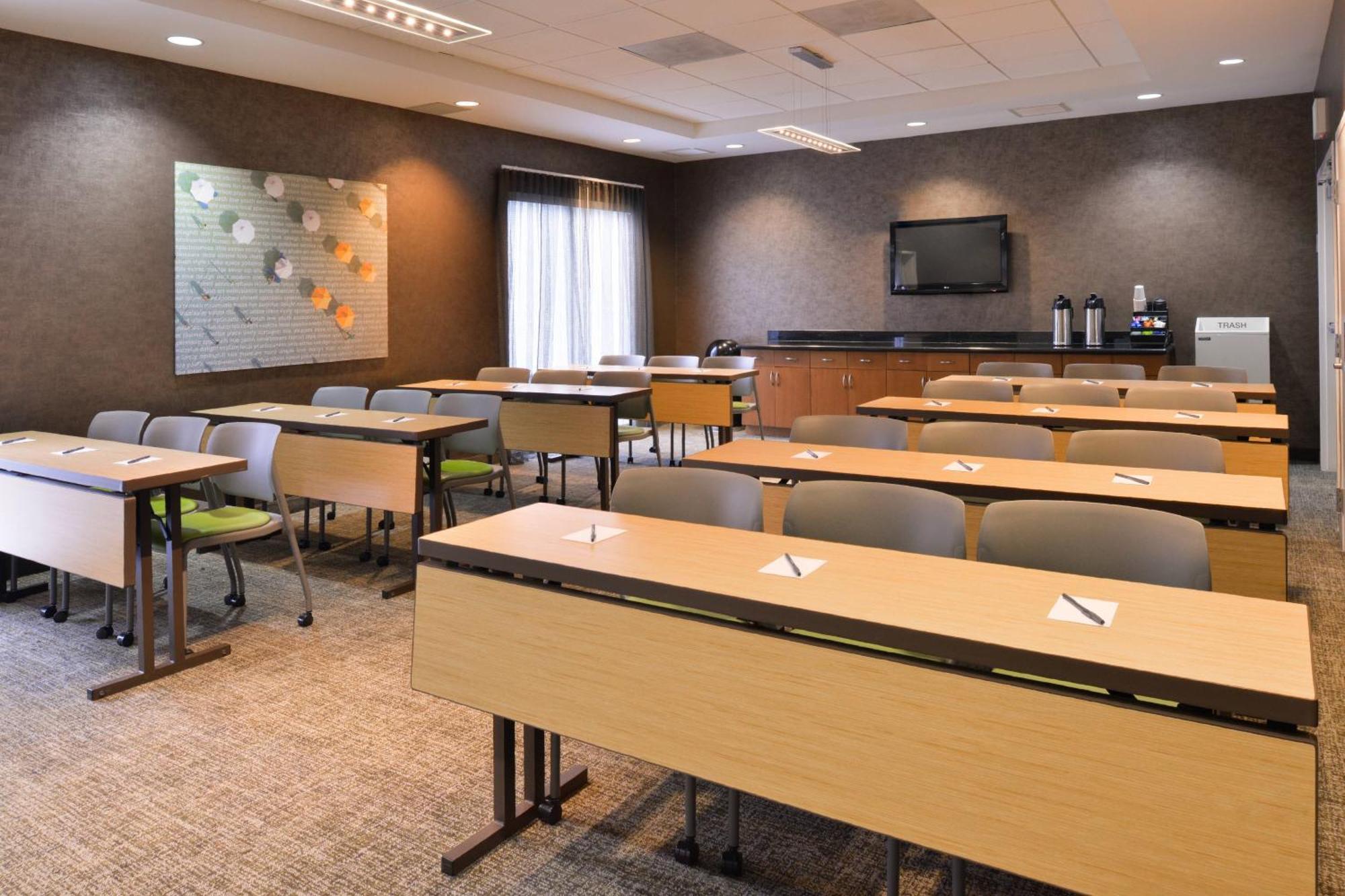 Springhill Suites By Marriott Corona Riverside Exterior photo