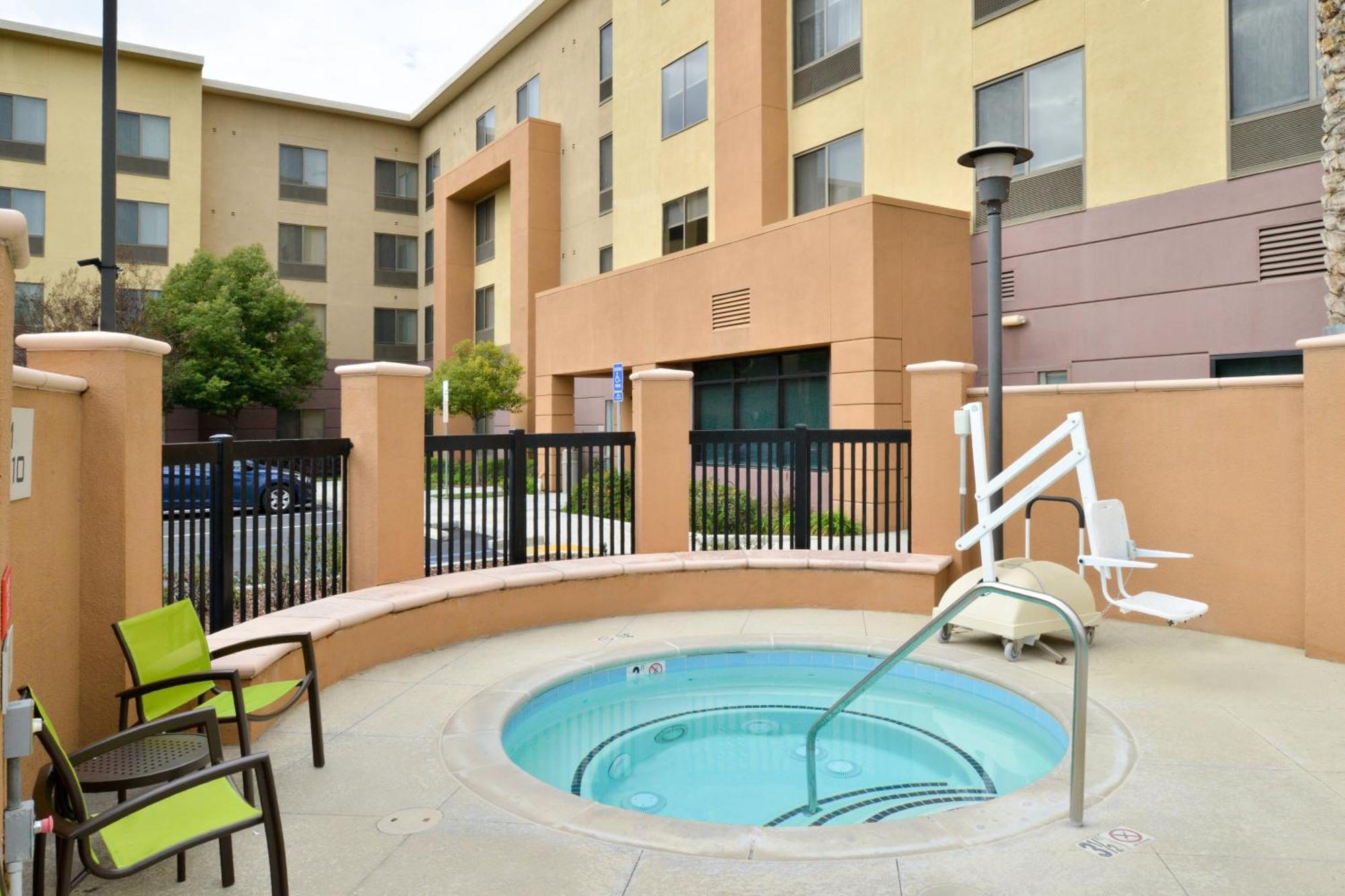 Springhill Suites By Marriott Corona Riverside Exterior photo